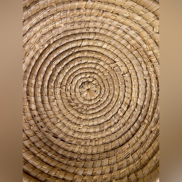 Vintage Sweetgrass‎ Coiled Fruit & Bread Bowl Basket Round 2.5x9” Sturdy EUC - Picture 2 of 6